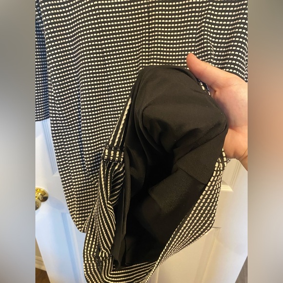 Chicos Button-Detail Jacquard Shift Dress P2P 21 inches - Picture 9 of 10